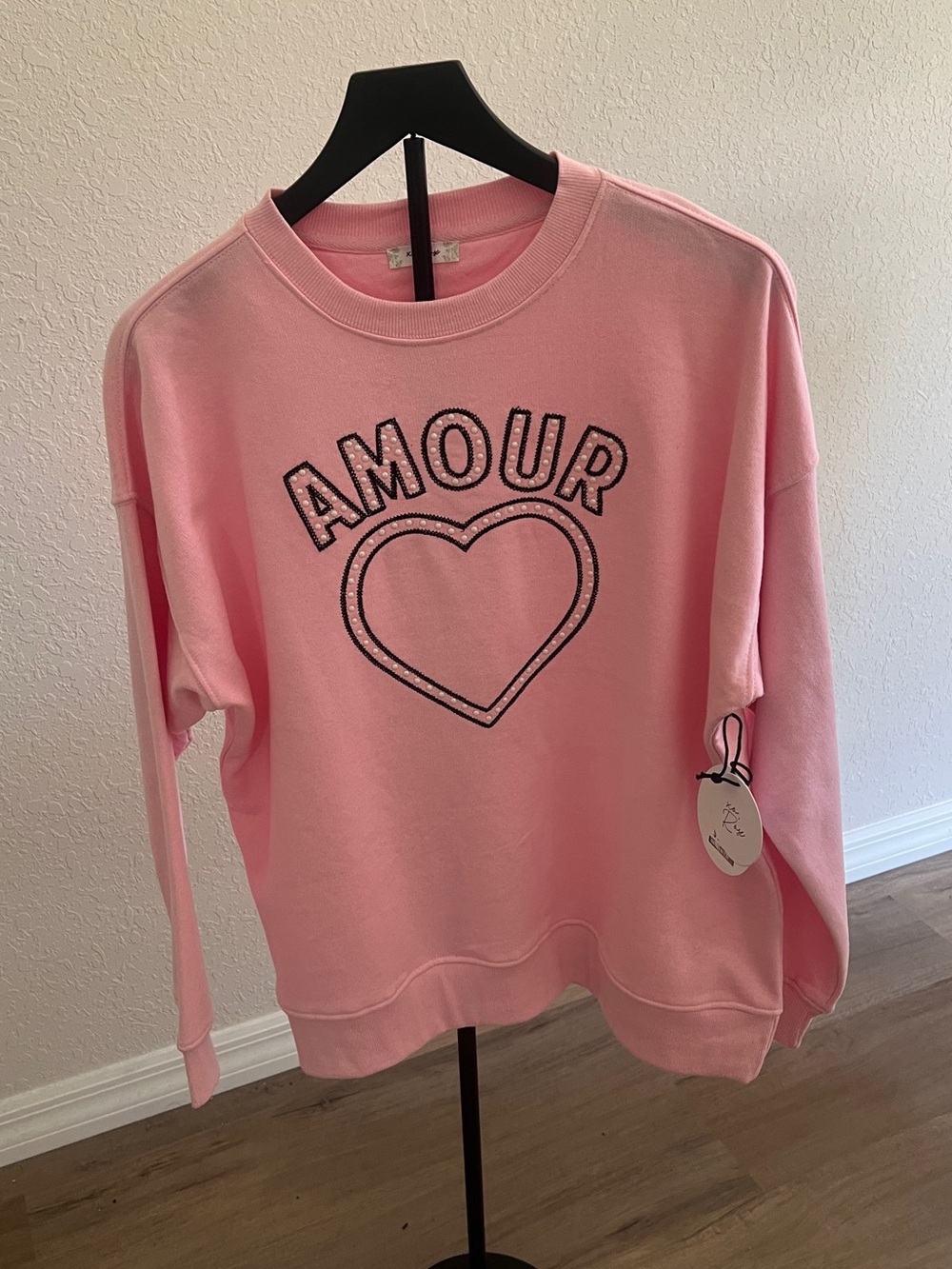 Pink "Amour" Heart Graphic Sweatshirt